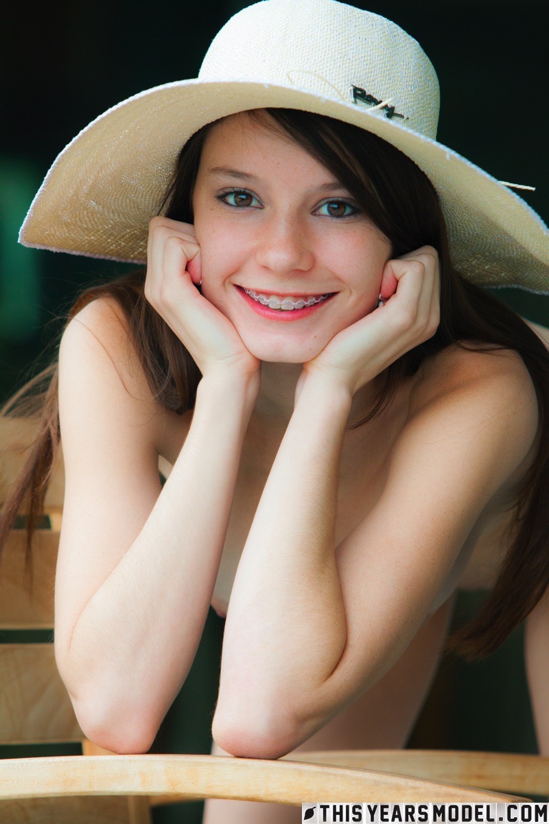 Rilee Marks in Sunhat photo  1 of 15